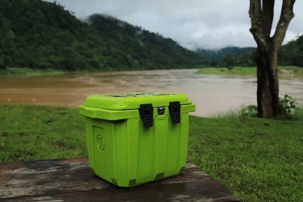 ถังน้ำแข็งเกรดพรีเมี่ยม FEELFREE ขนาด 45 ลิตร สี LIME CAMO